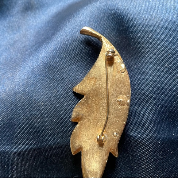 Women’s Brooch - Picture 3 of 3